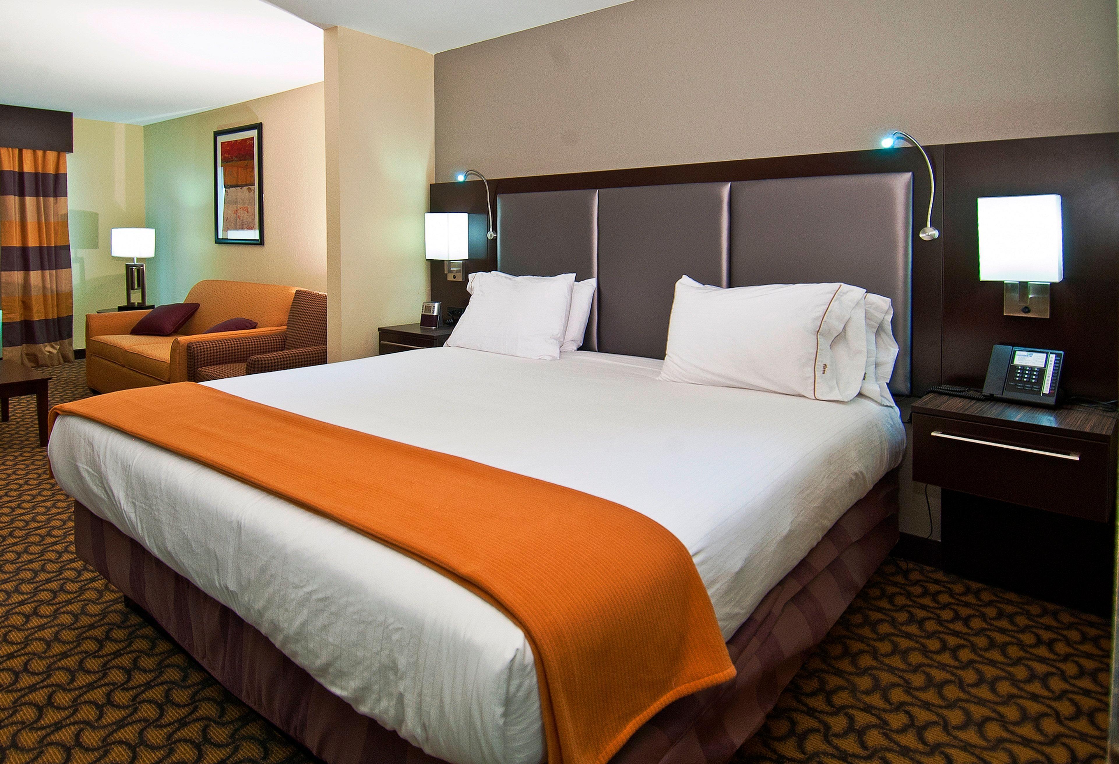Holiday Inn Express & Suites Jackson/Pearl International Airport Екстер'єр фото